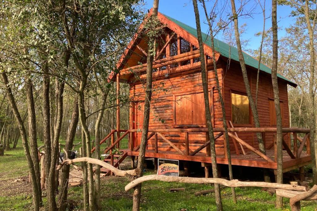 Cabaña entre los arboles encantadora Roque Perez Exterior foto